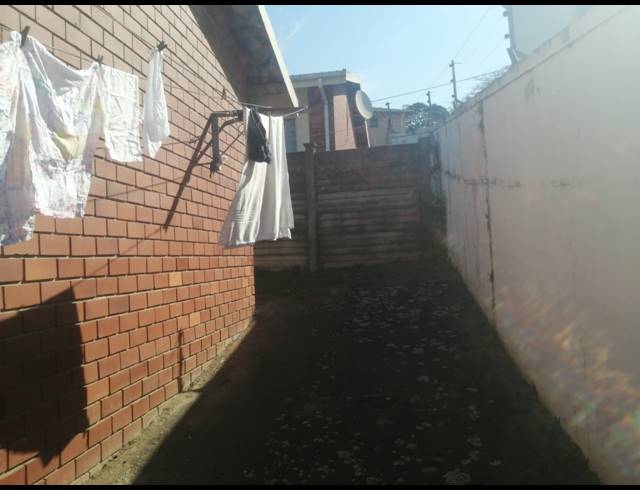 2 BEDROOM SIMPLEX FOR SALE IN ESCOMBE